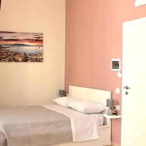 Affittacamere Miroballo, Napoli